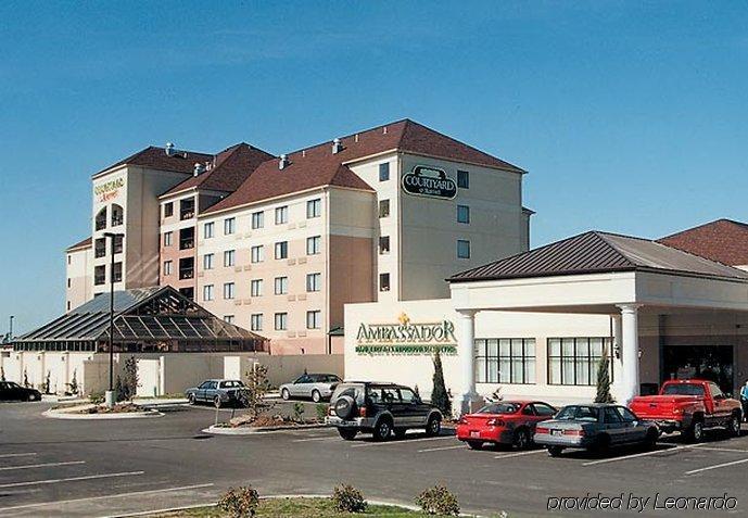 Hotel Courtyard By Marriott Ambassador Conference Center 3*