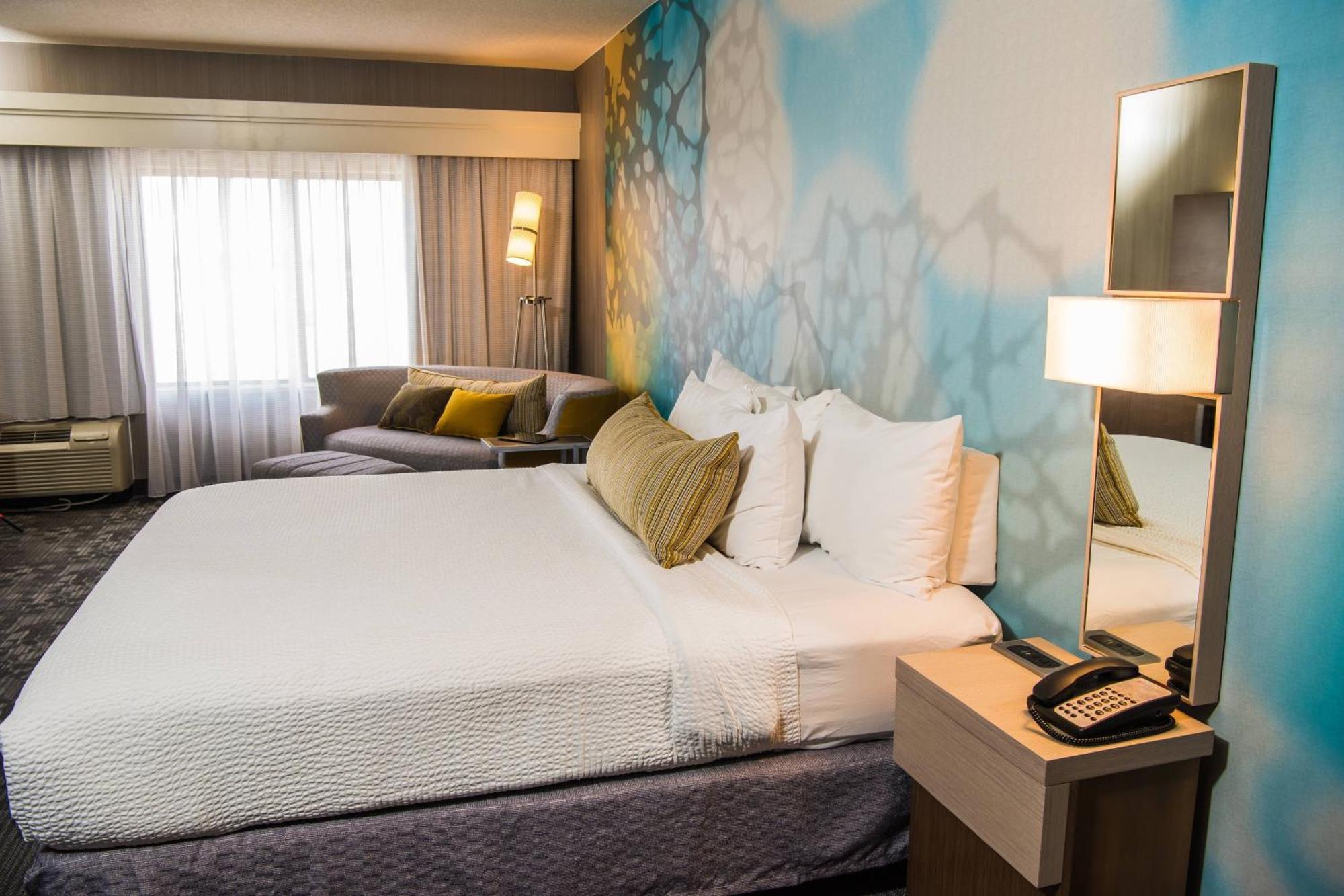 Courtyard By Marriott Ambassador Conference Center Kearsarge