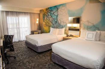 Courtyard By Marriott Ambassador Conference Center 3*
