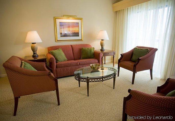 Hotel Courtyard By Marriott Ambassador Conference Center