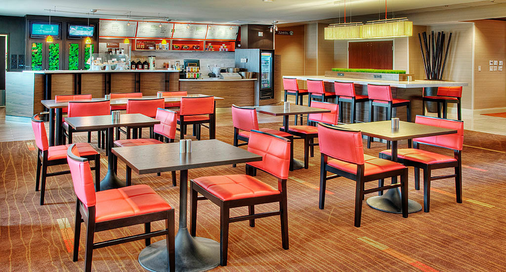 Courtyard By Marriott Ambassador Conference Center 3*